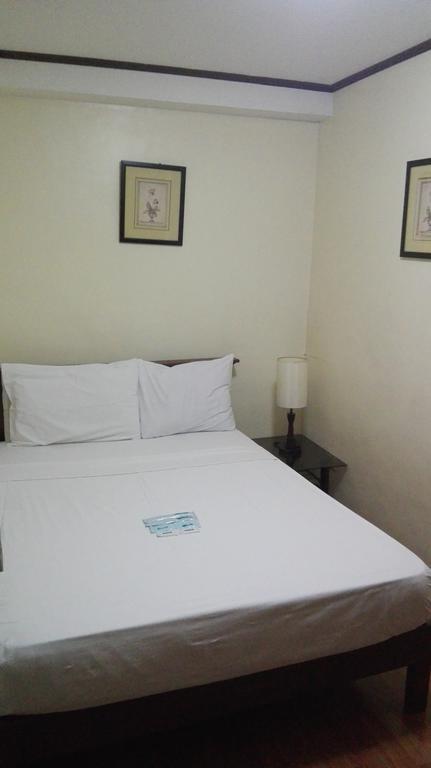 Hotel Isabelle Royale Makati Makati City Zewnętrze zdjęcie